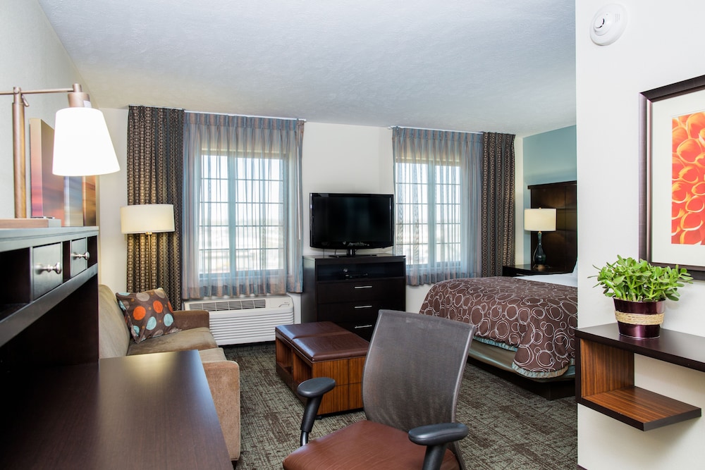 STAYBRIDGE SUITES LINCOLN NORTHEAST 35/59