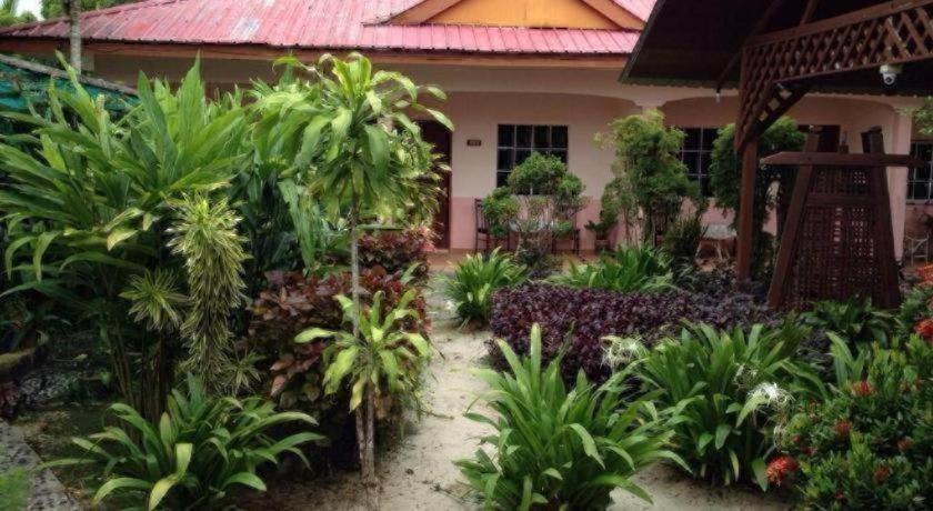 Desa Motel 37/43