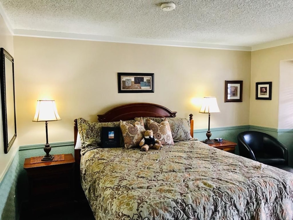 Gunn House Hotel 10/62