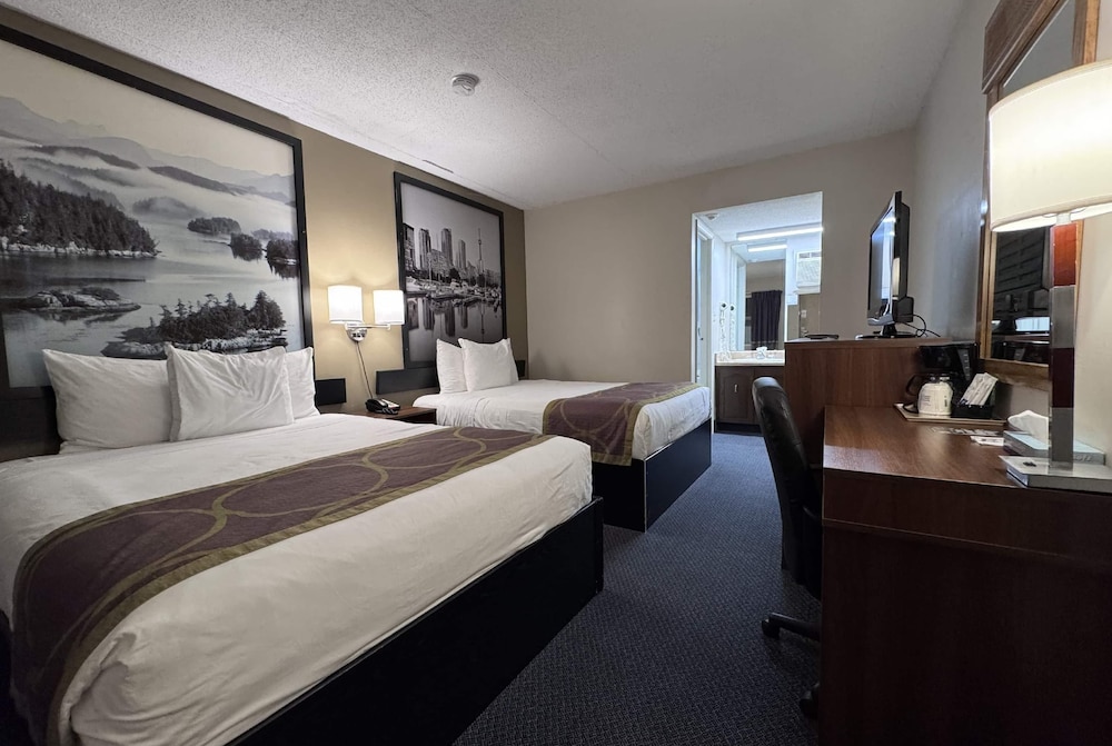Efficiency, 2 Double Beds