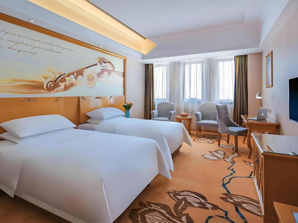 Vienna Hotel (Taicang Zhenghe Road) 20/40