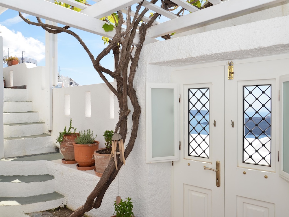 Villa Fegari 3/50