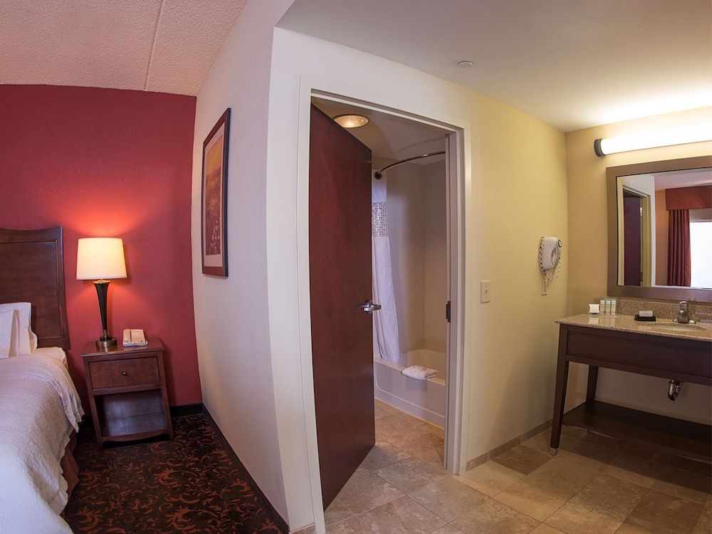 Hampton Inn And Suites Woodstock 14/74
