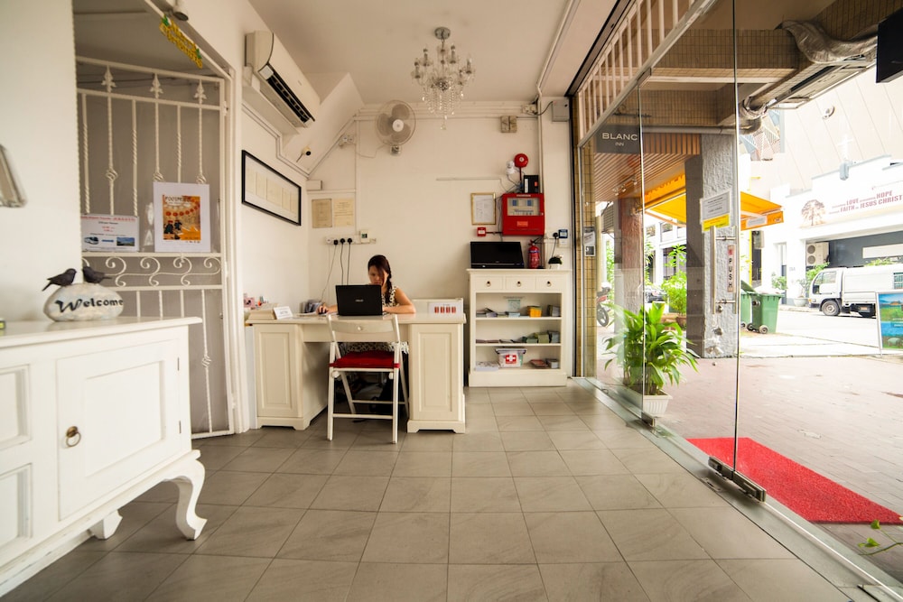 Blanc Inn 11/50
