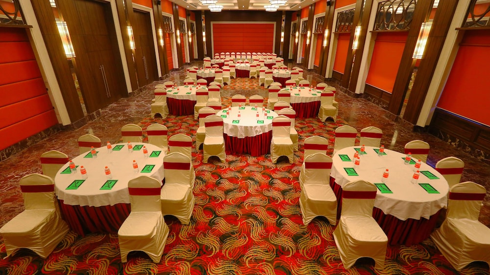 Grand Serenaa Hotel And Resorts 25/31