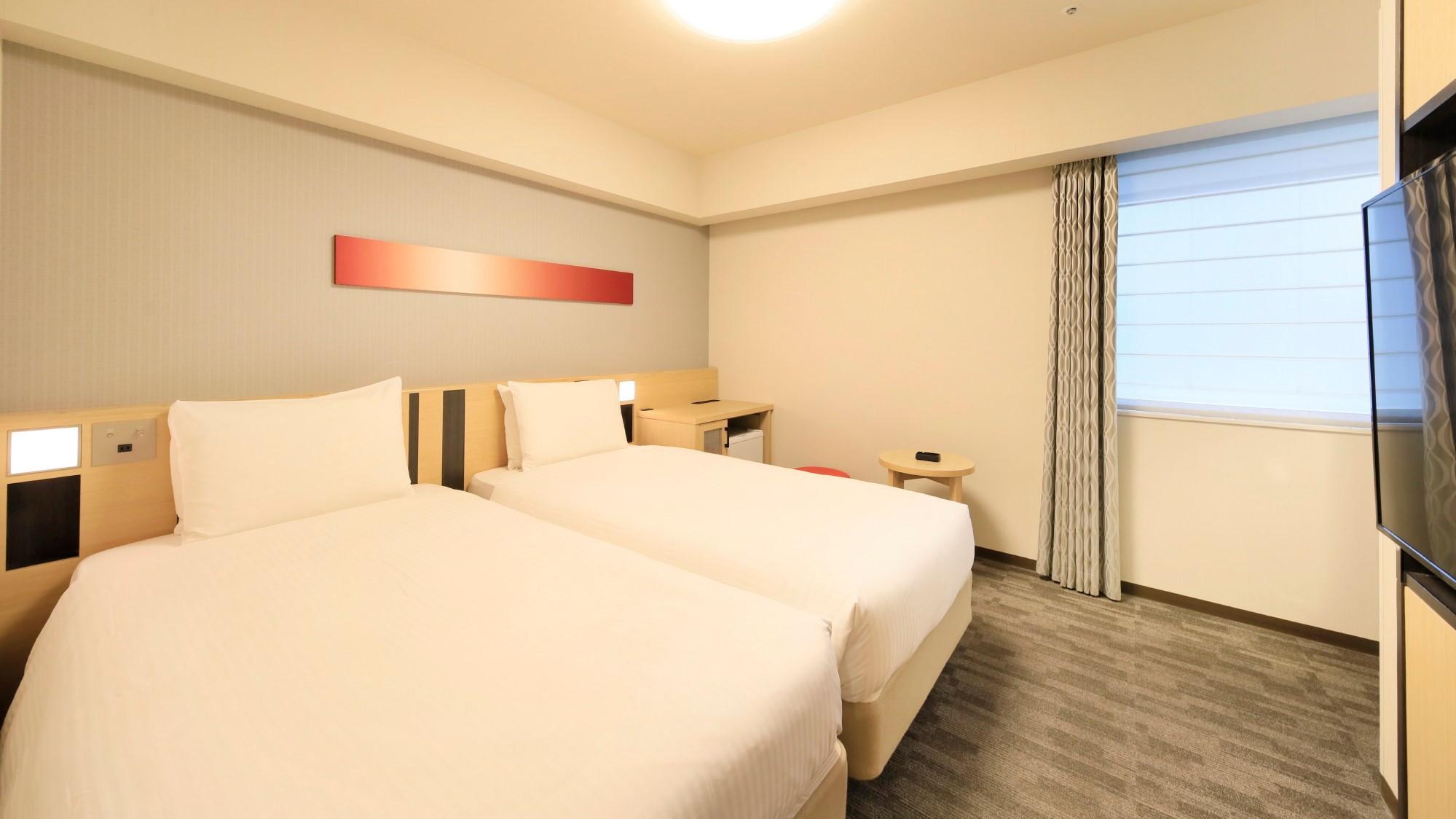 Moderate, Single, Twin Beds, Smoking