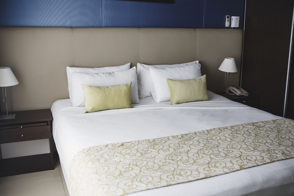 KER URQUIZA HOTEL AND SUITES 10/57