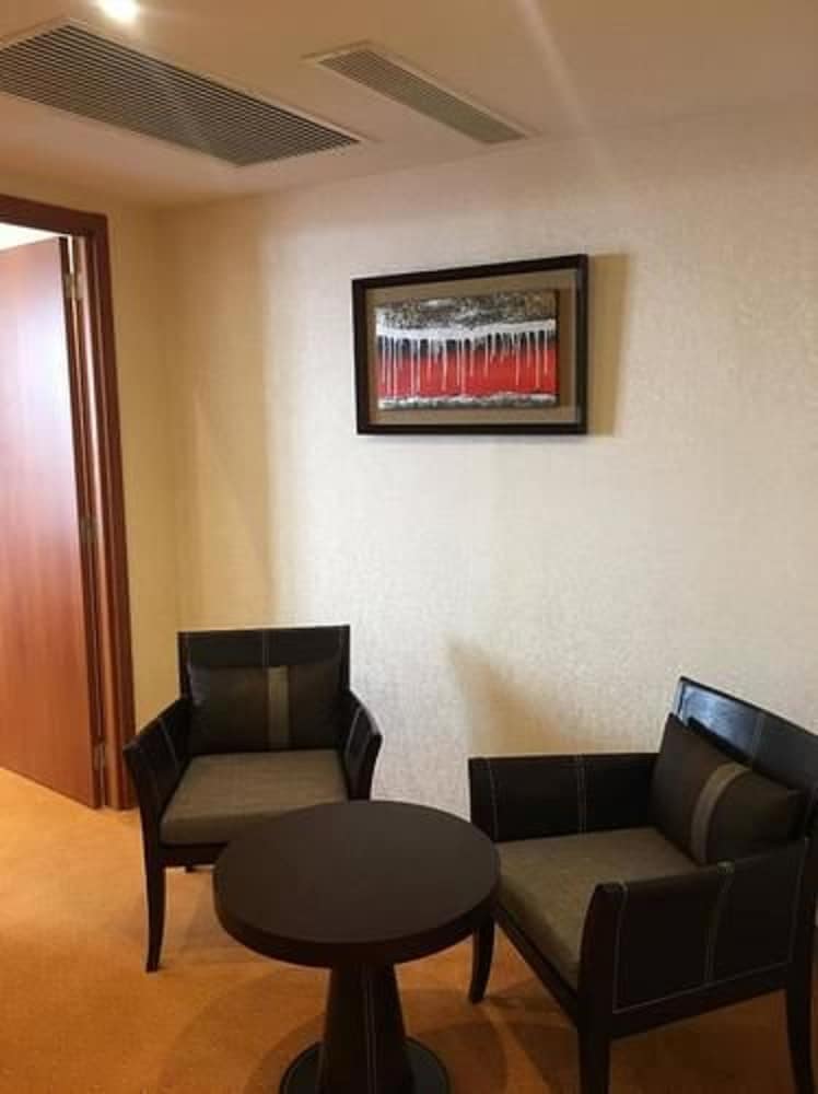 New Day Hotel 33/55