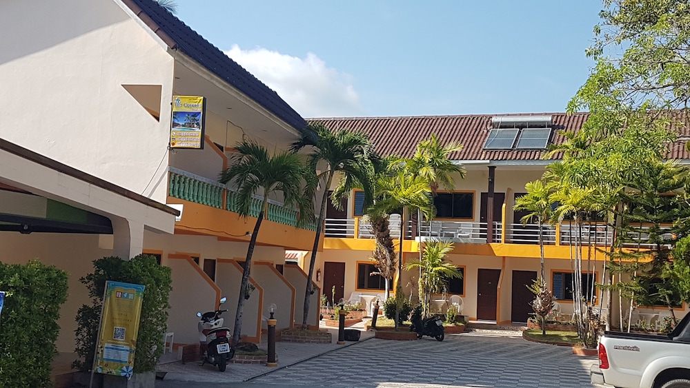 Club Coconut Resort 40/47