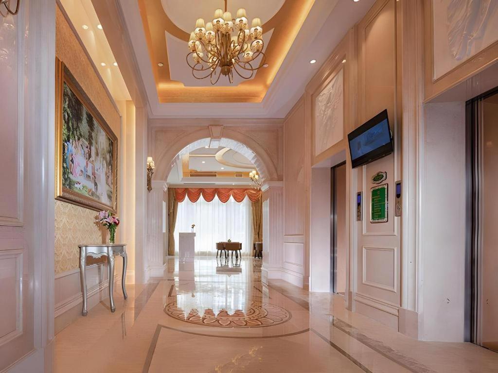 Vienna Hotel (Huizhou Luofu Mountain Scenic Area) 17/61