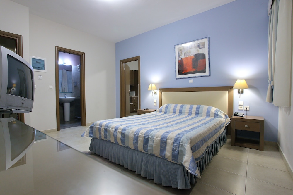 Philoxenia Hotel 26/75