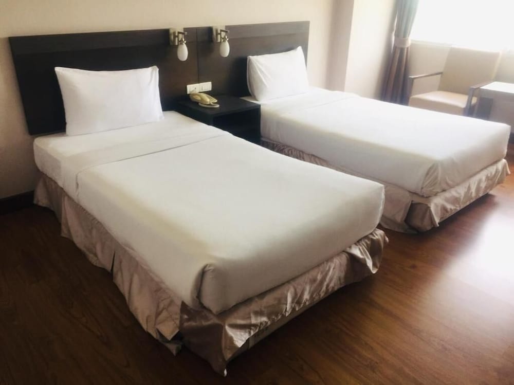 Sinkiat Buri Hotel 38/67