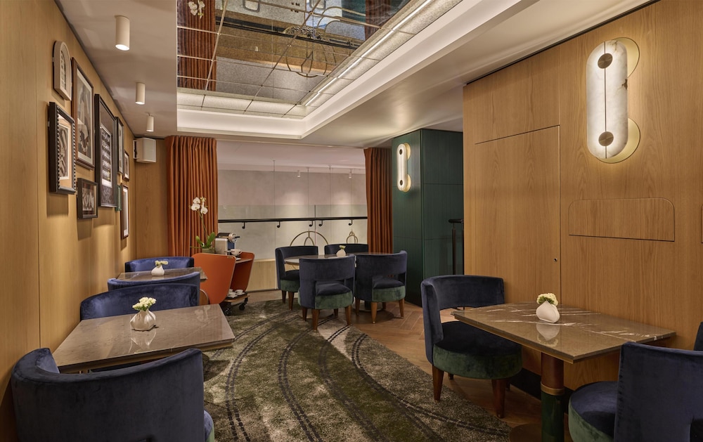 Hyatt Regency London Olympia 25/50