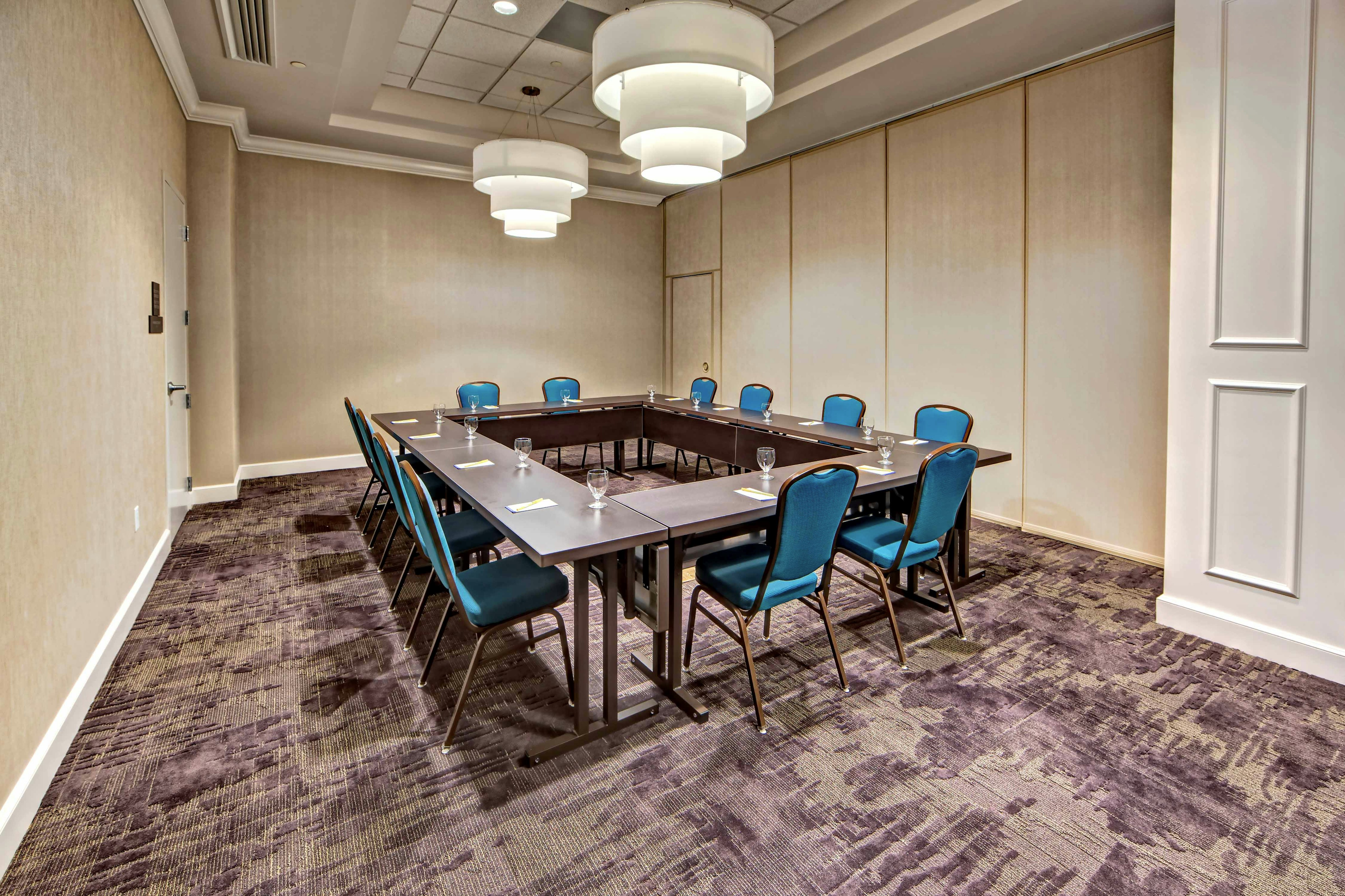 HILTON GARDEN INN NASHVILLE BRENTWOOD 67/75
