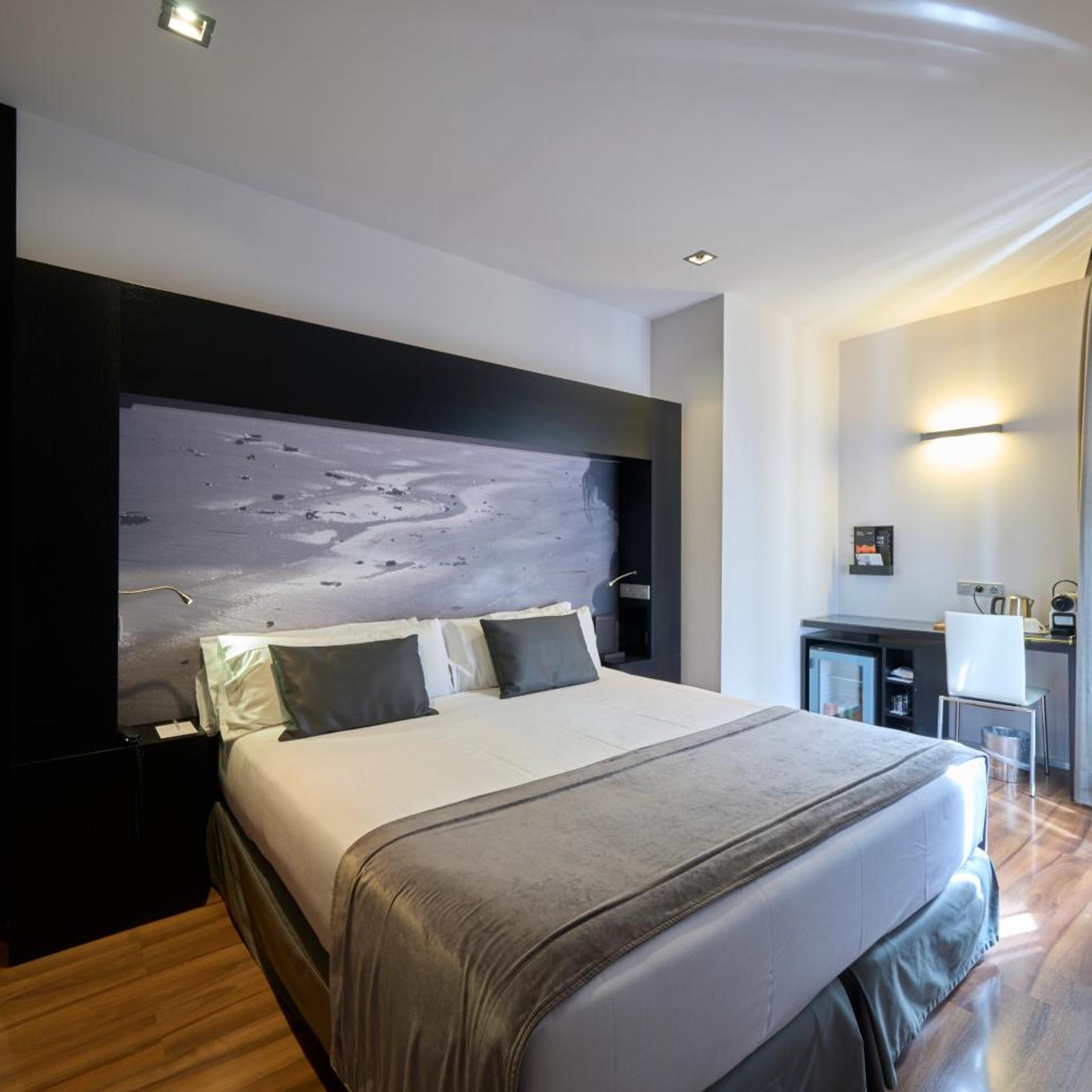 Room, Triple