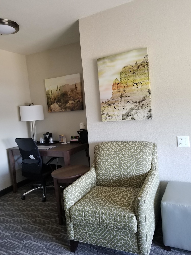 Best Western North Phoenix Hotel 37/76