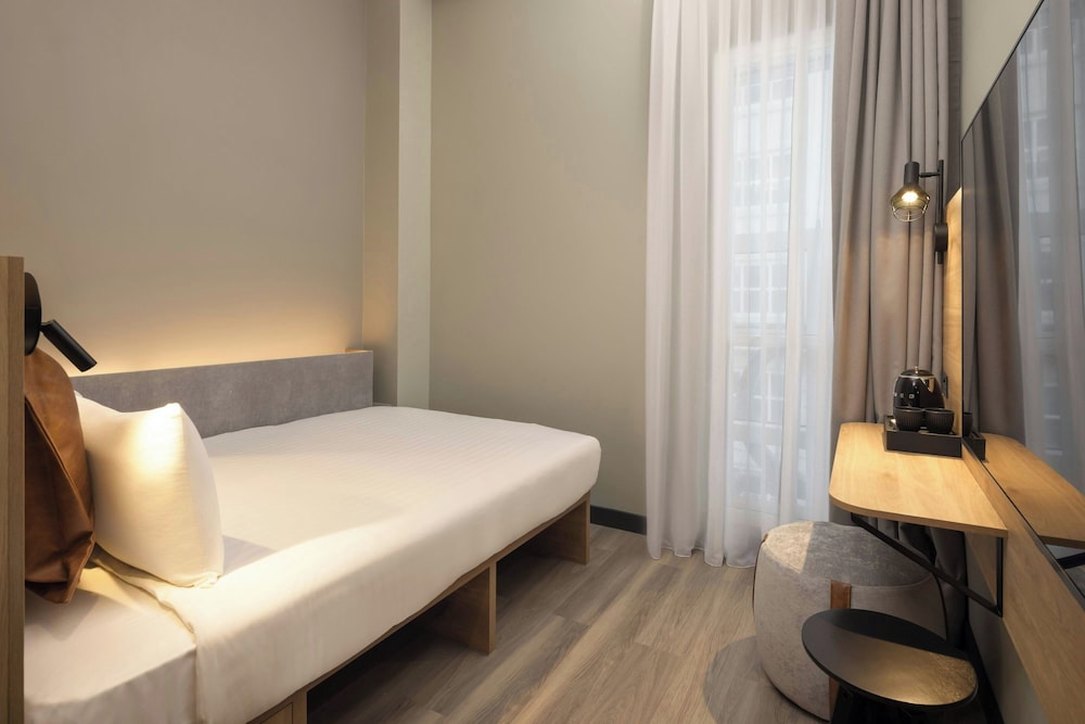 Moxy London Piccadilly Circus 8/47