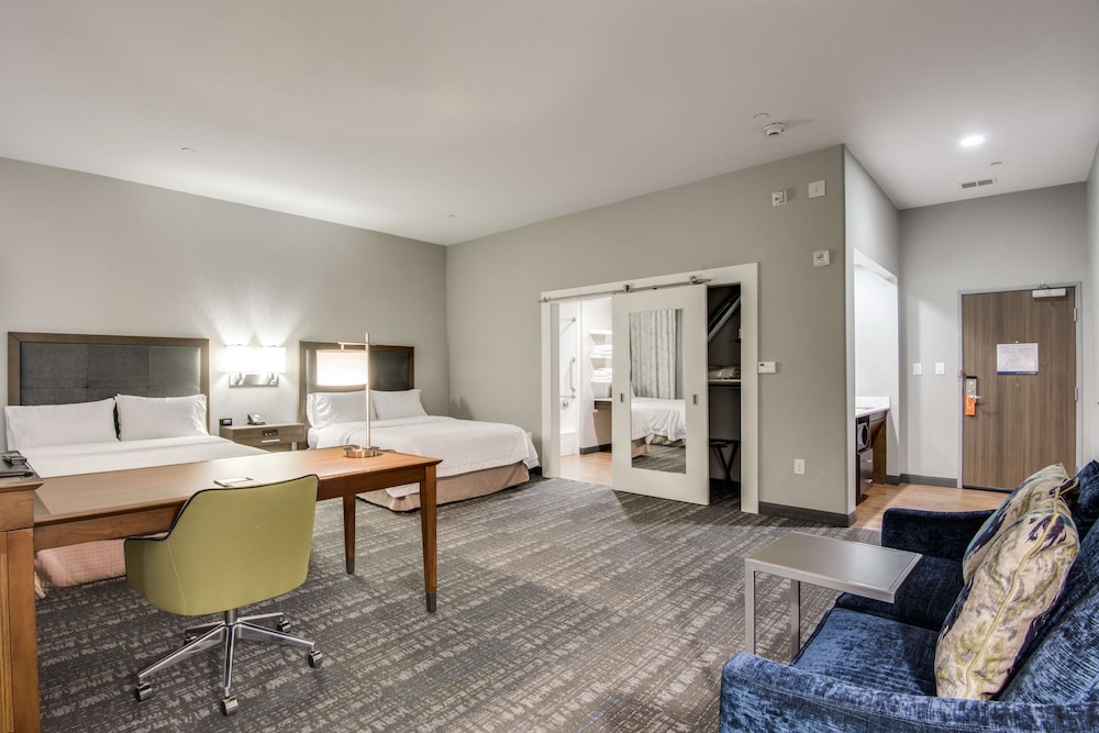 Hampton Inn Suites Dallas Ft Worth Airport South Tx 38/49