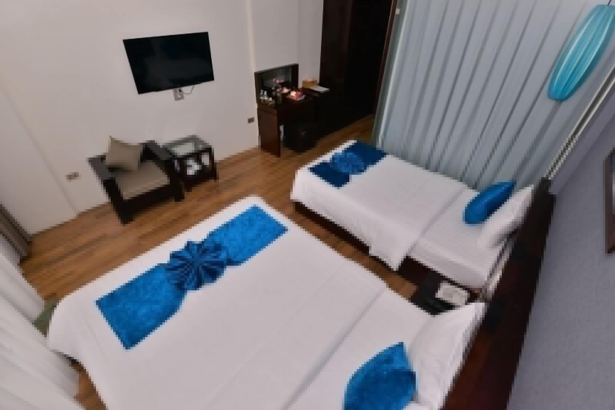 غرفة ثلاثية بسرير كوين وسرير فردي بغرفة نوم واحدة، Bella Rosa Hotel 5/5