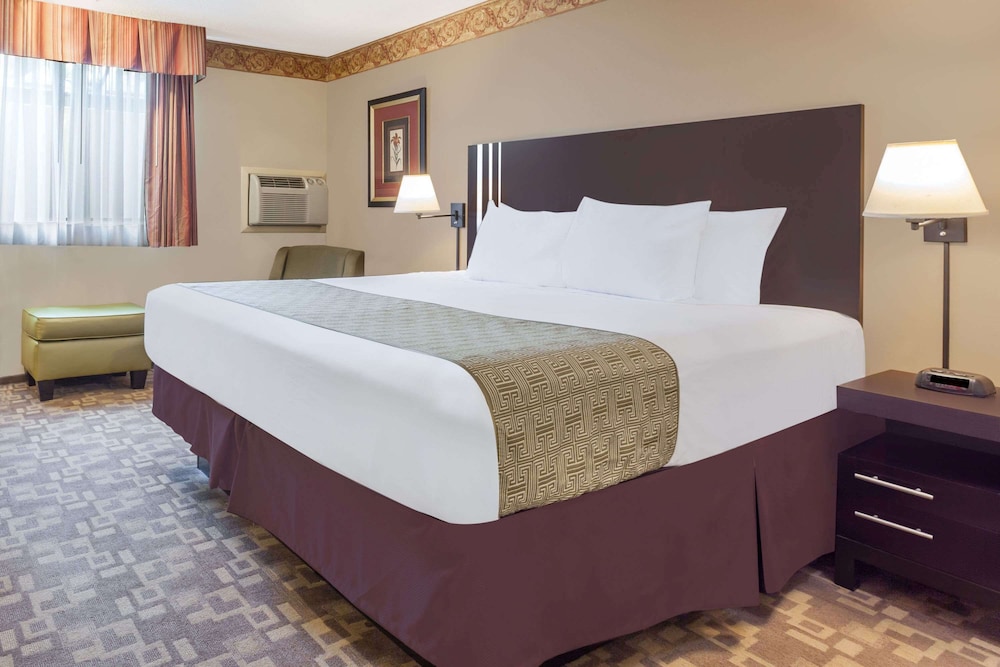 Days Inn by Wyndham Bellingham 7/18