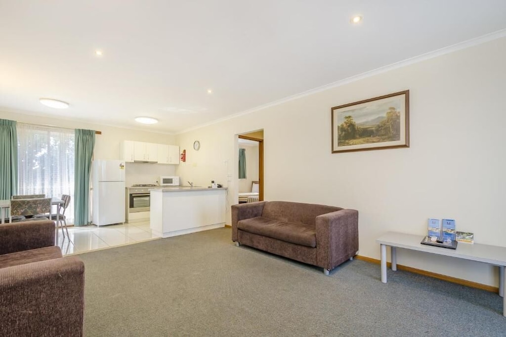 Werribee Motel & Apartments 46/63
