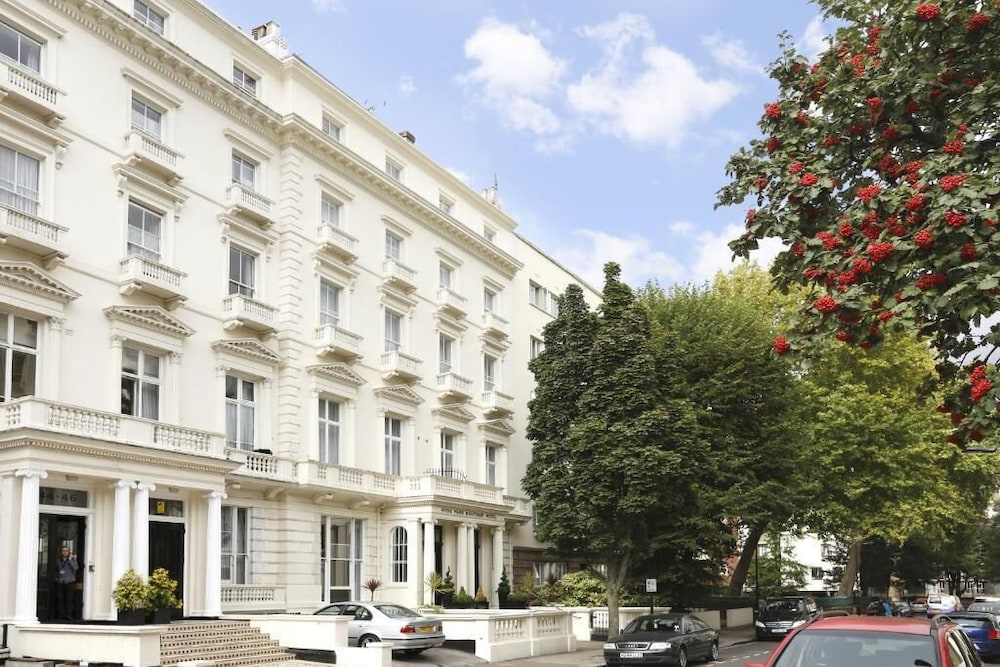 Hyde Park Boutique Hotel 41/44