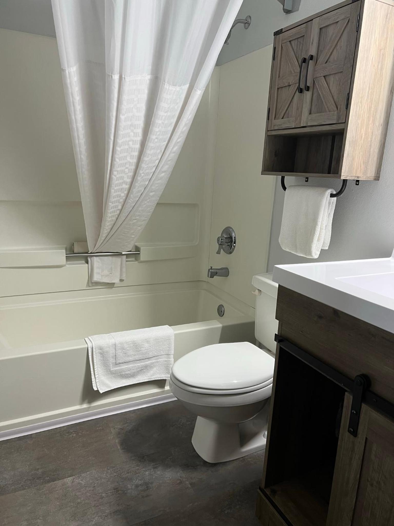 Heritage Inn Express 27/30