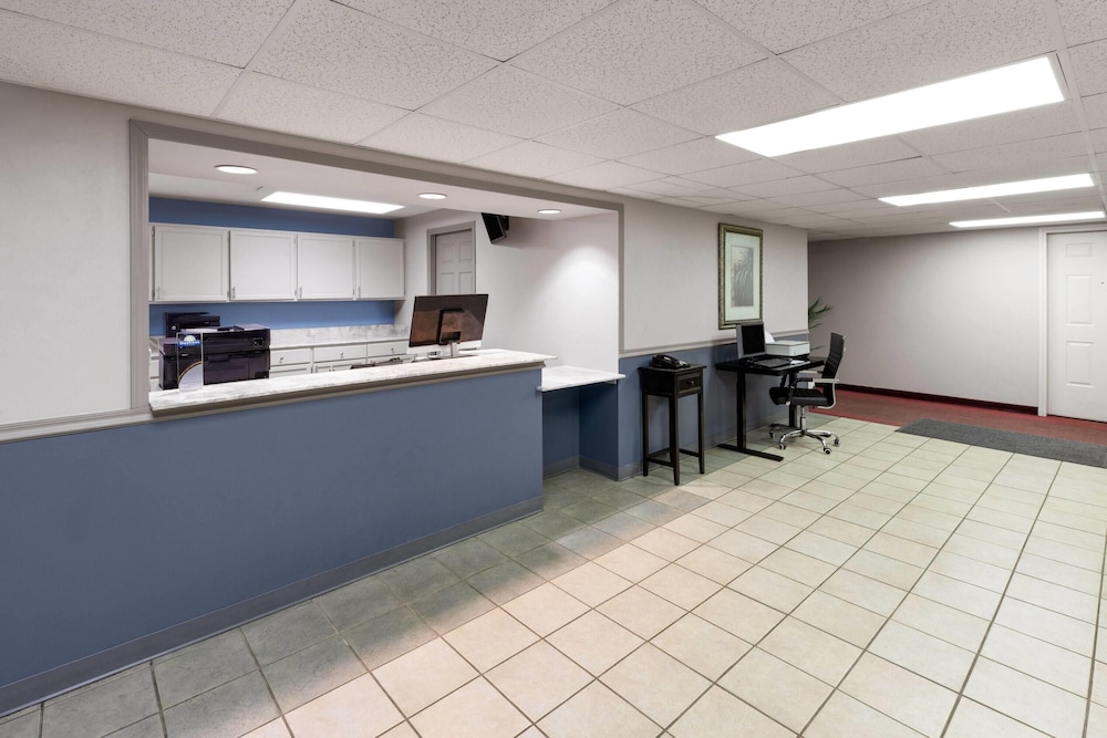 Days Inn by Wyndham Mountain Home 13/55