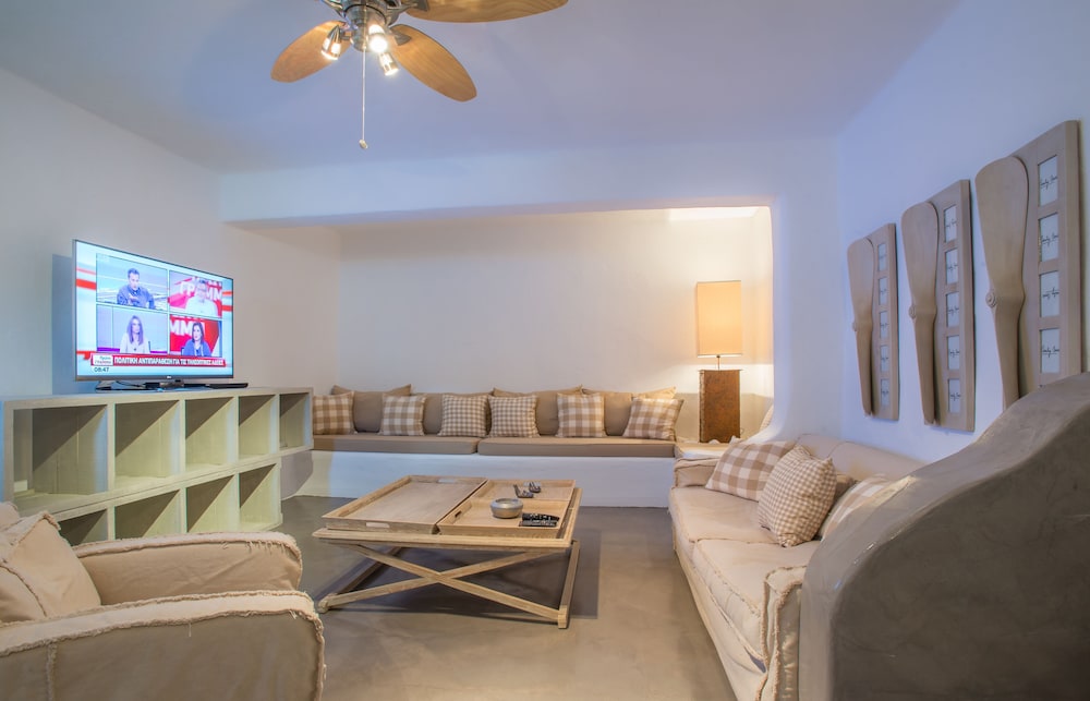 Aelia Paros Villas 20/50