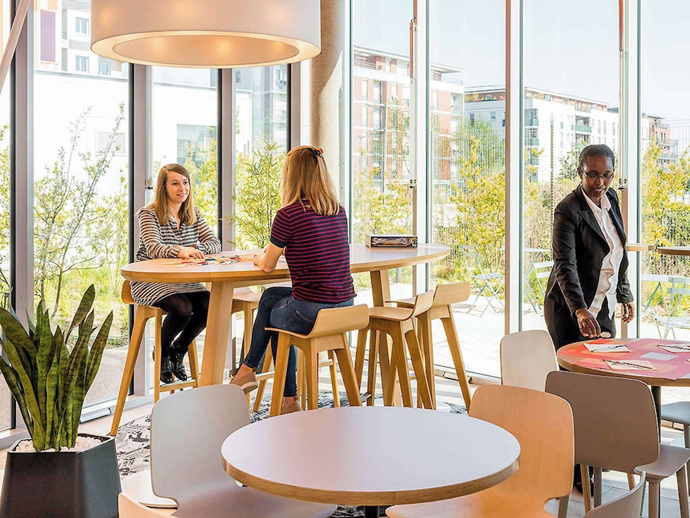 Aparthotel Adagio Access Paris Massy Gare Tgv 55/69