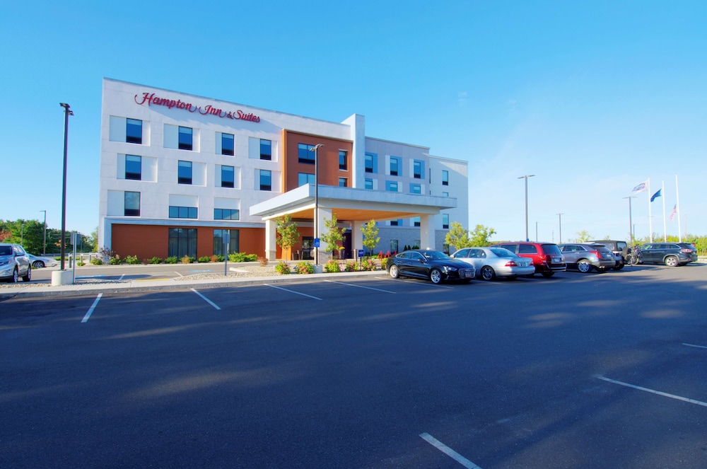 Hampton Inn Suites Portland Me 1/59