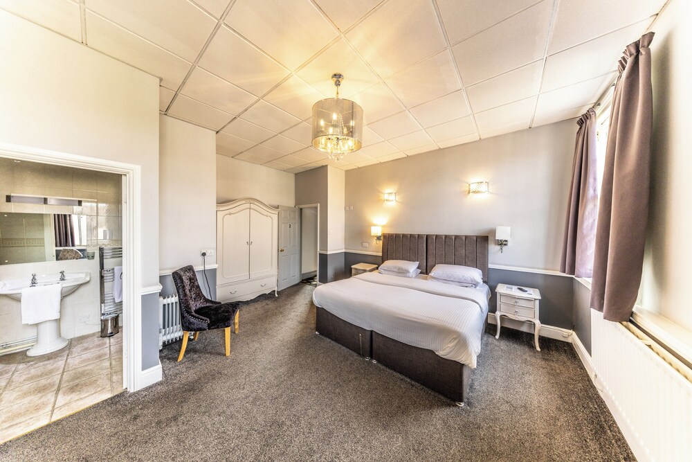 The Lion Pub With Rooms 16/63