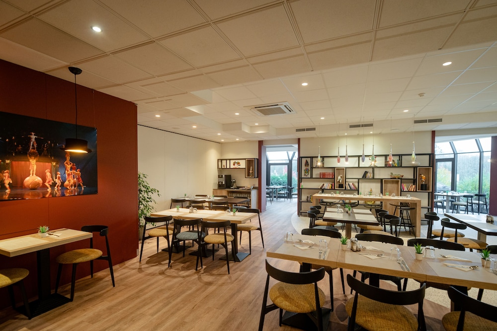 HOTEL CASTEAU RESORT MONS 36/50