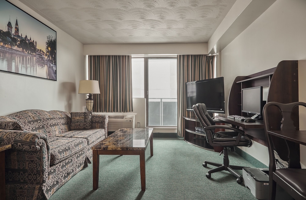 THE BUSINESS INN 44/60