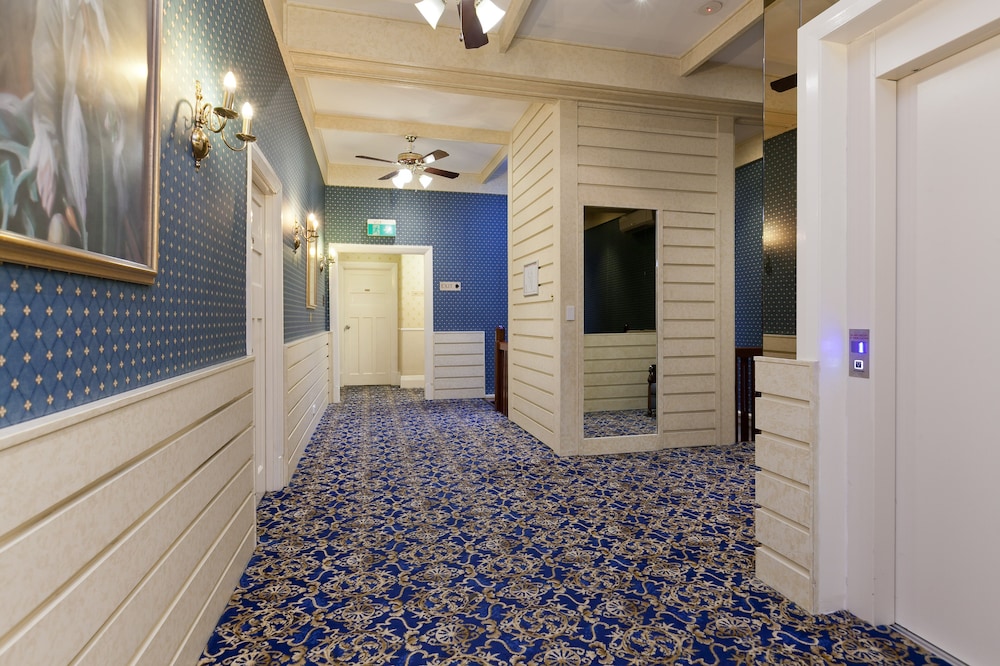 European Hotel 40/57