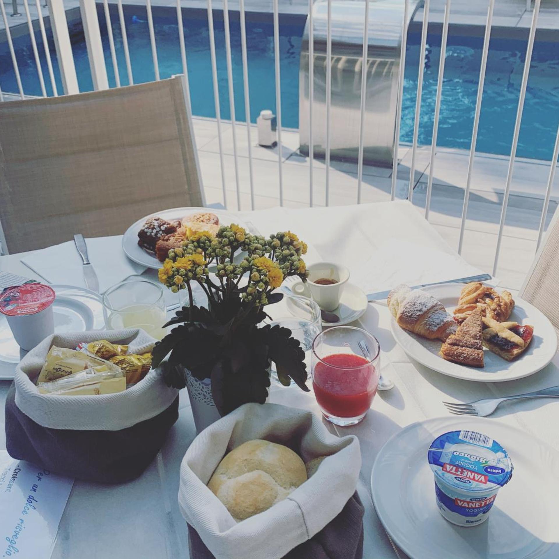 Hotel Mon Pays 33/50