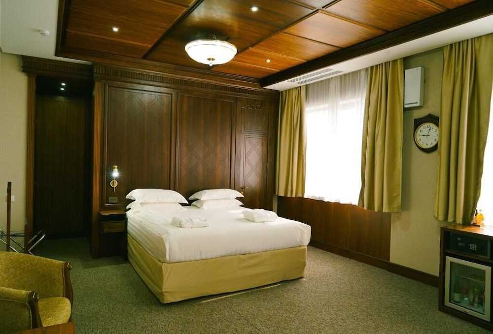 City Hotel Bishkek 30/68