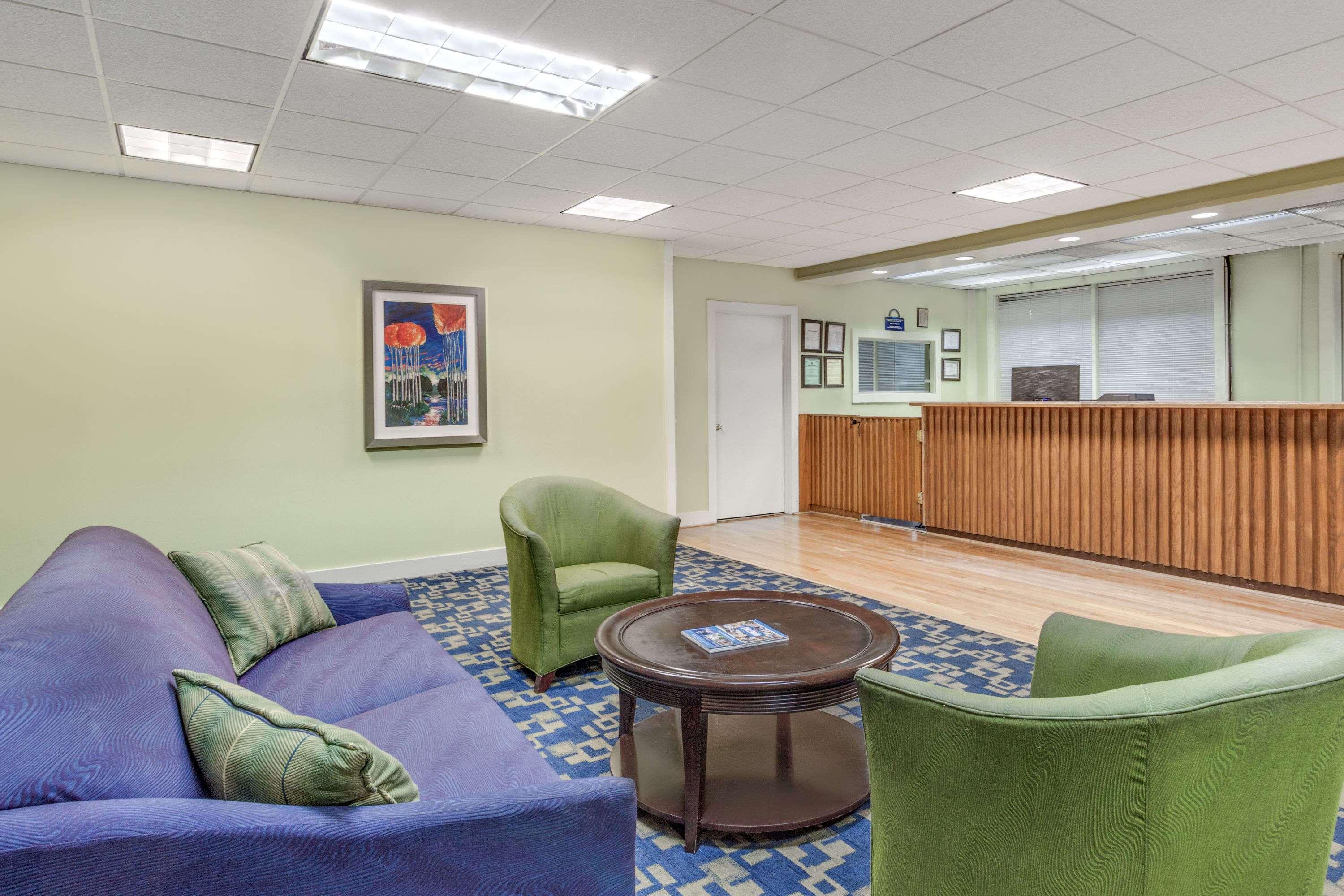Days Inn By Wyndham Cullman 22/26
