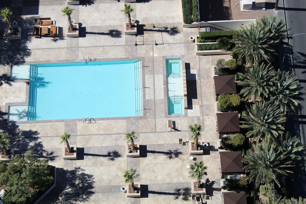 Luxury Suites International At The Signature 6/71