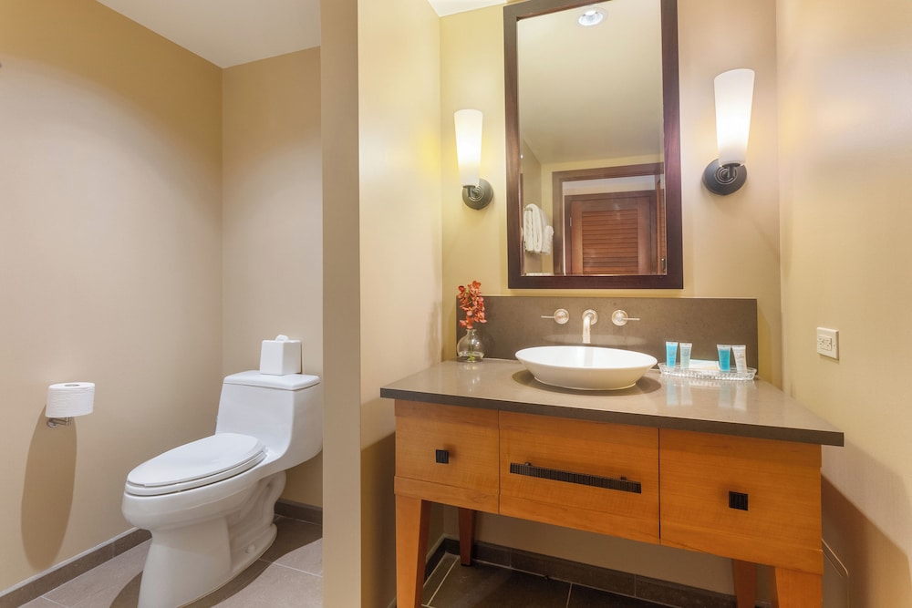 The Beach Villas at Ko Olina by Real Select Vacations 48/50