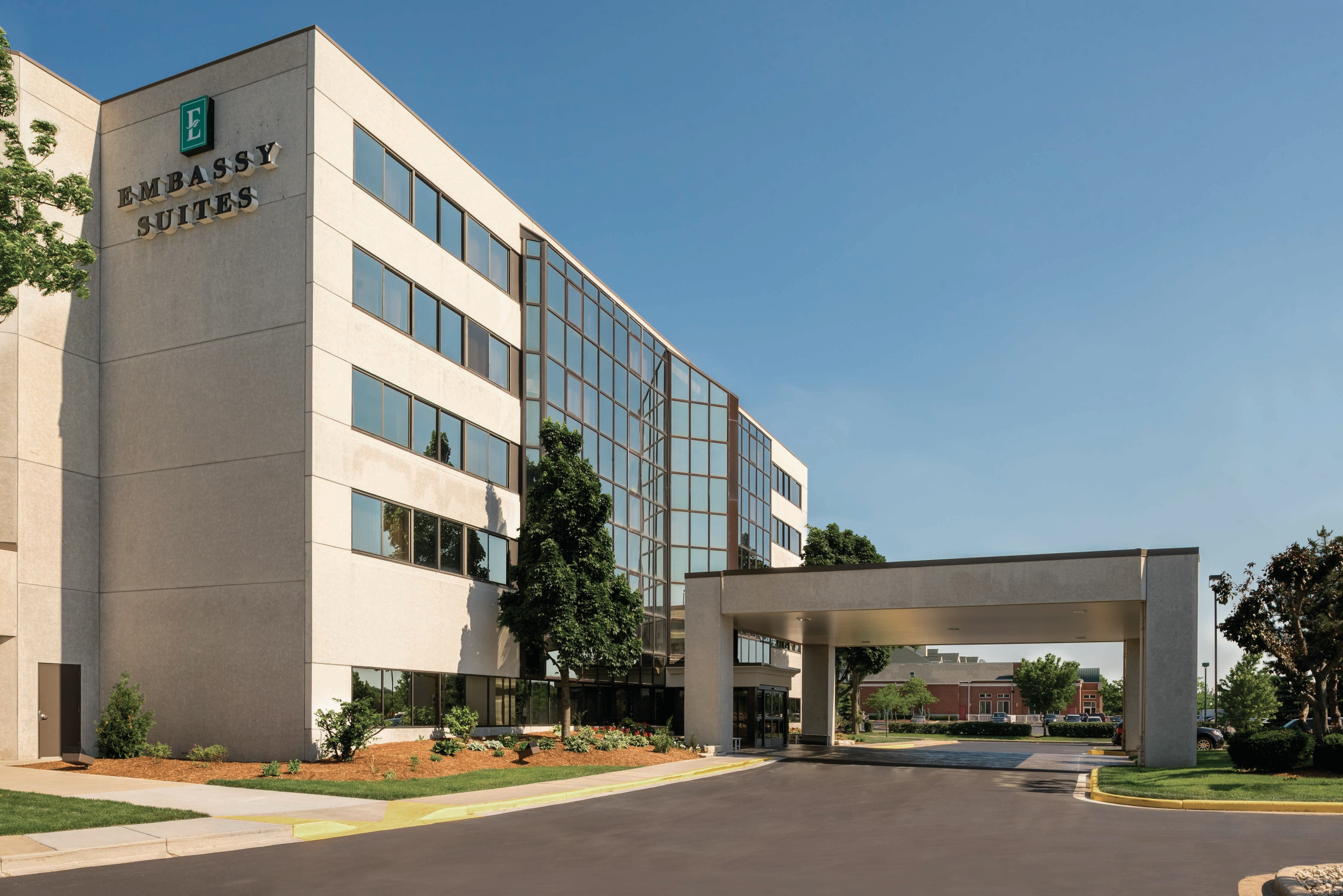 Embassy Suites By Hilton Milwaukee Brookfield 75/81