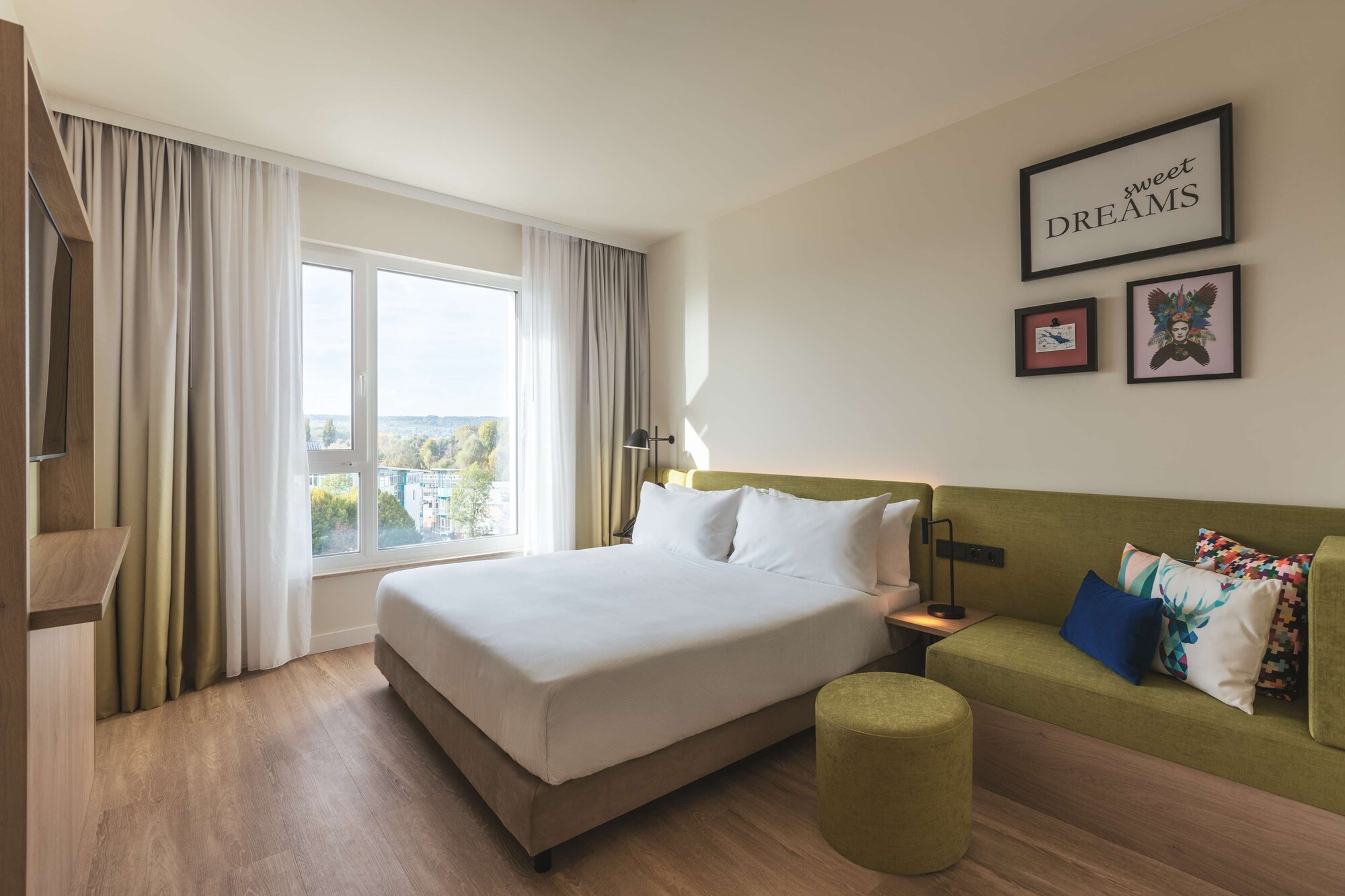 Standard, King Bed