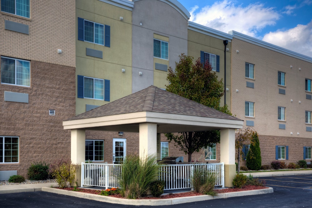 Candlewood Suites Perrysburg 7/53