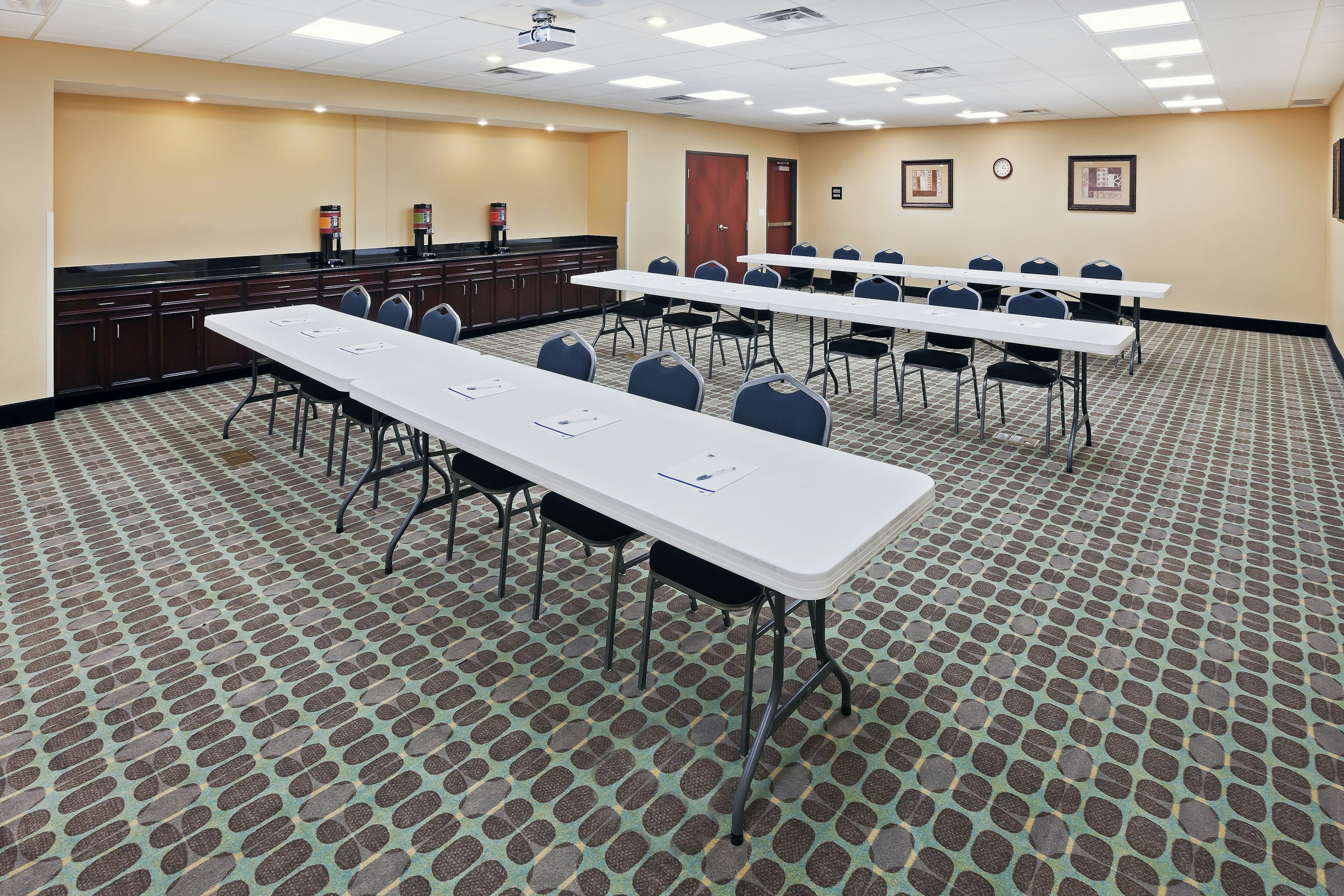 Hampton Inn and Suites Dumas 12/12