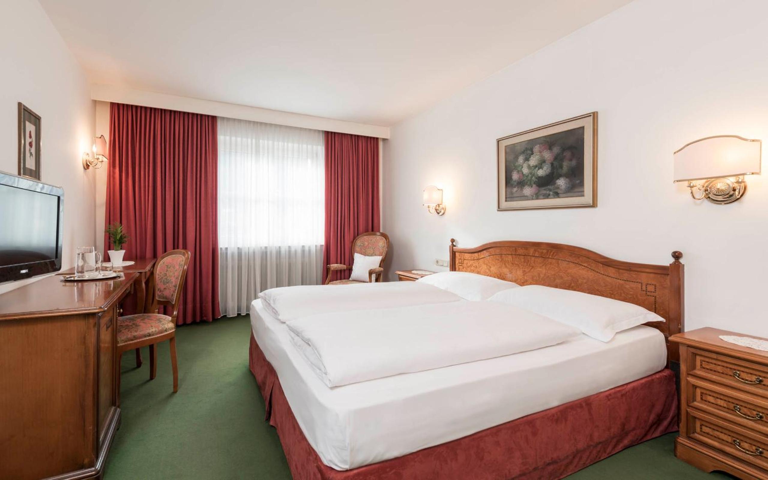 غرفة قياسية بسرير مزدوج، Grunerbaum Hotels 4/9