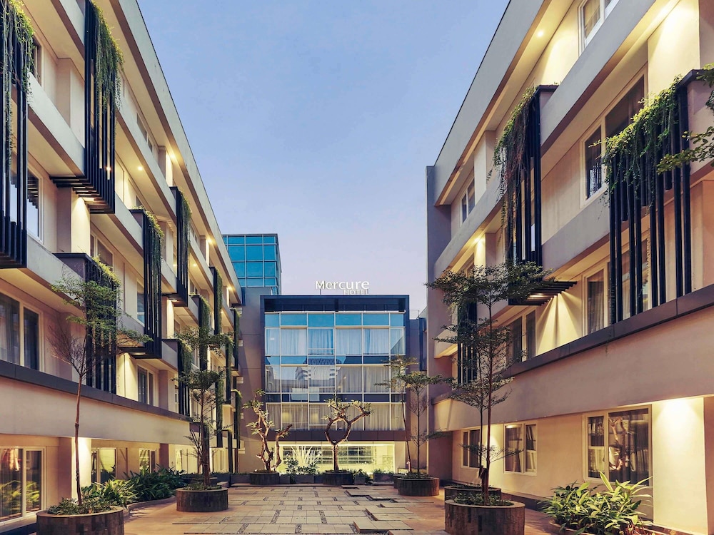 Mercure Jakarta Sabang 76/79