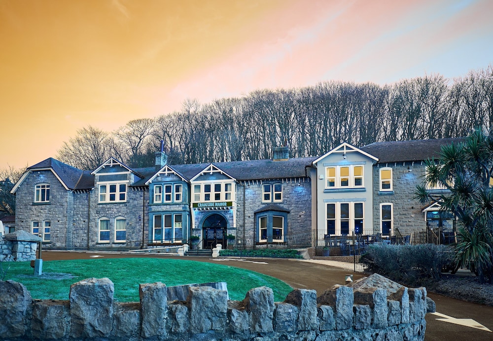 Craigside Manor 56/60