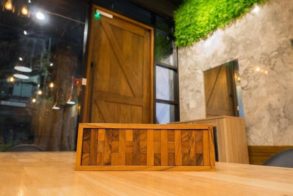 Comfy Bed Hostel - Adults Only 5/39