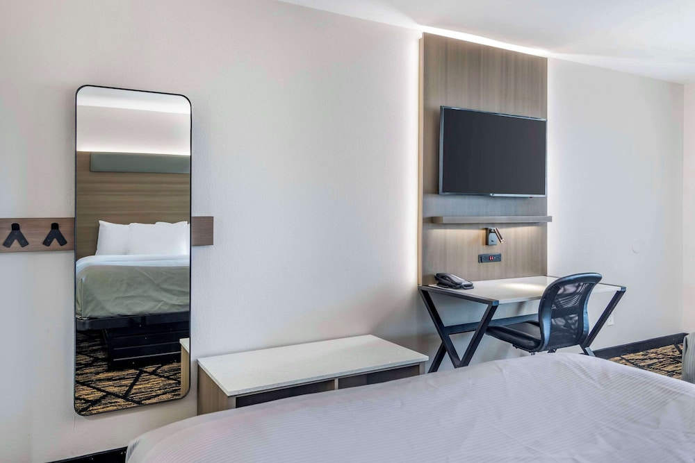 Quality Inn & Suites Athens University Area 45/57