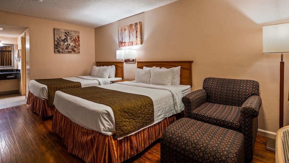SureStay Hotel by Best Western Tehachapi 8/34